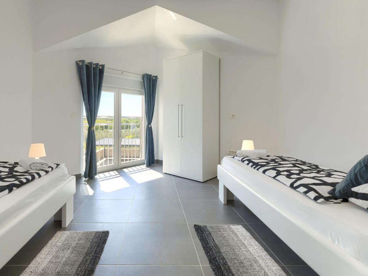 Holiday Home Villa Gocci By Interhome Kmeti Exterior photo
