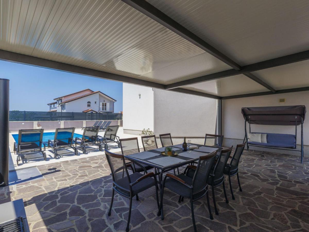 Holiday Home Villa Gocci By Interhome Kmeti Exterior photo